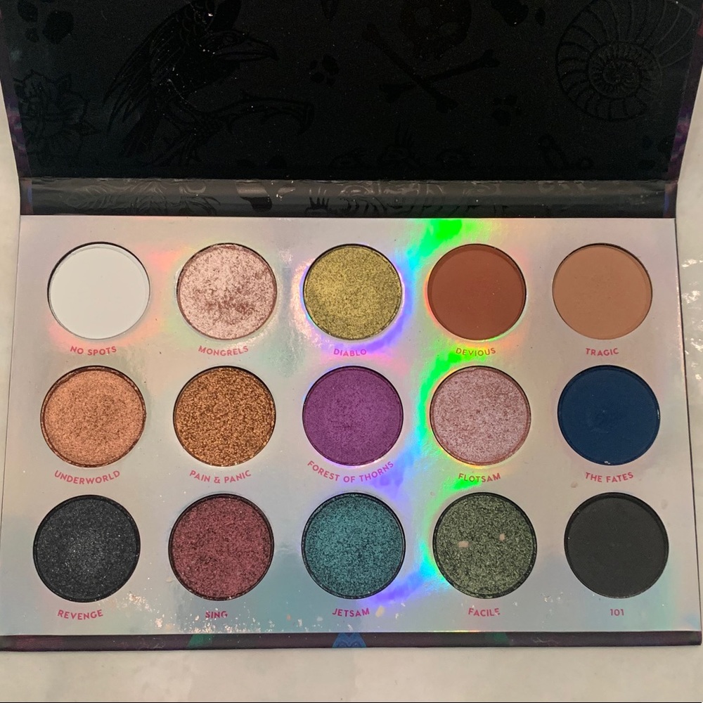 Colourpop eyeshadow palette